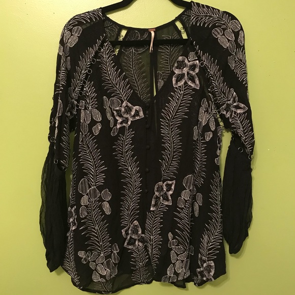 Free People silver vines top - Picture 1 of 6